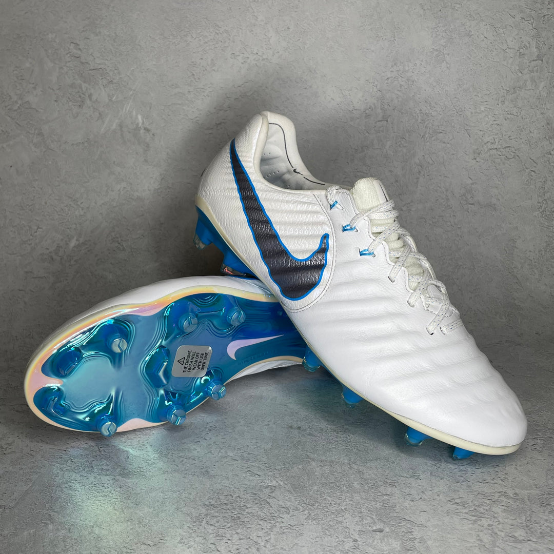 シューズ NIKE TIEMPO LEGEND 7 ELITE FG 28cm Nike Tiempo Legend VII Elite FG - Black/Metallic Gold - Firm