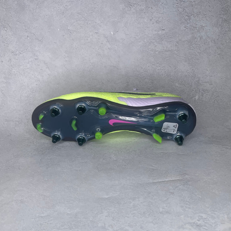 Nike Gripknit Phantom GX Elite SG-Pro