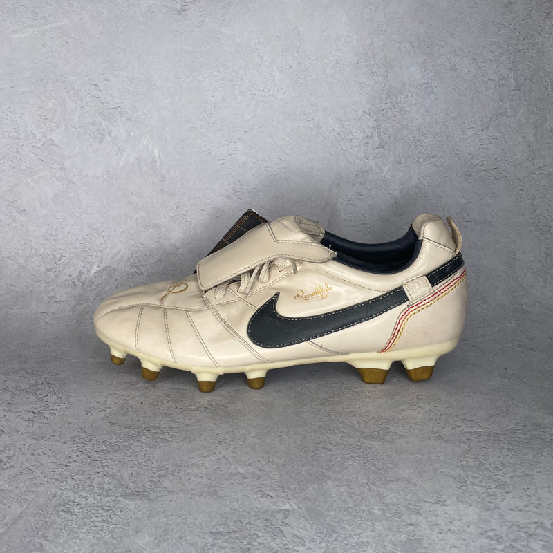 Nike Tiempo Ronaldinho FG