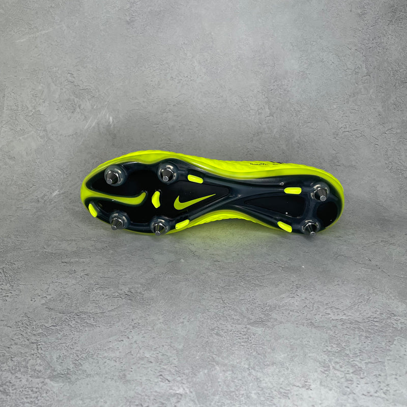 Nike Hypervenom Phantom SG-Pro