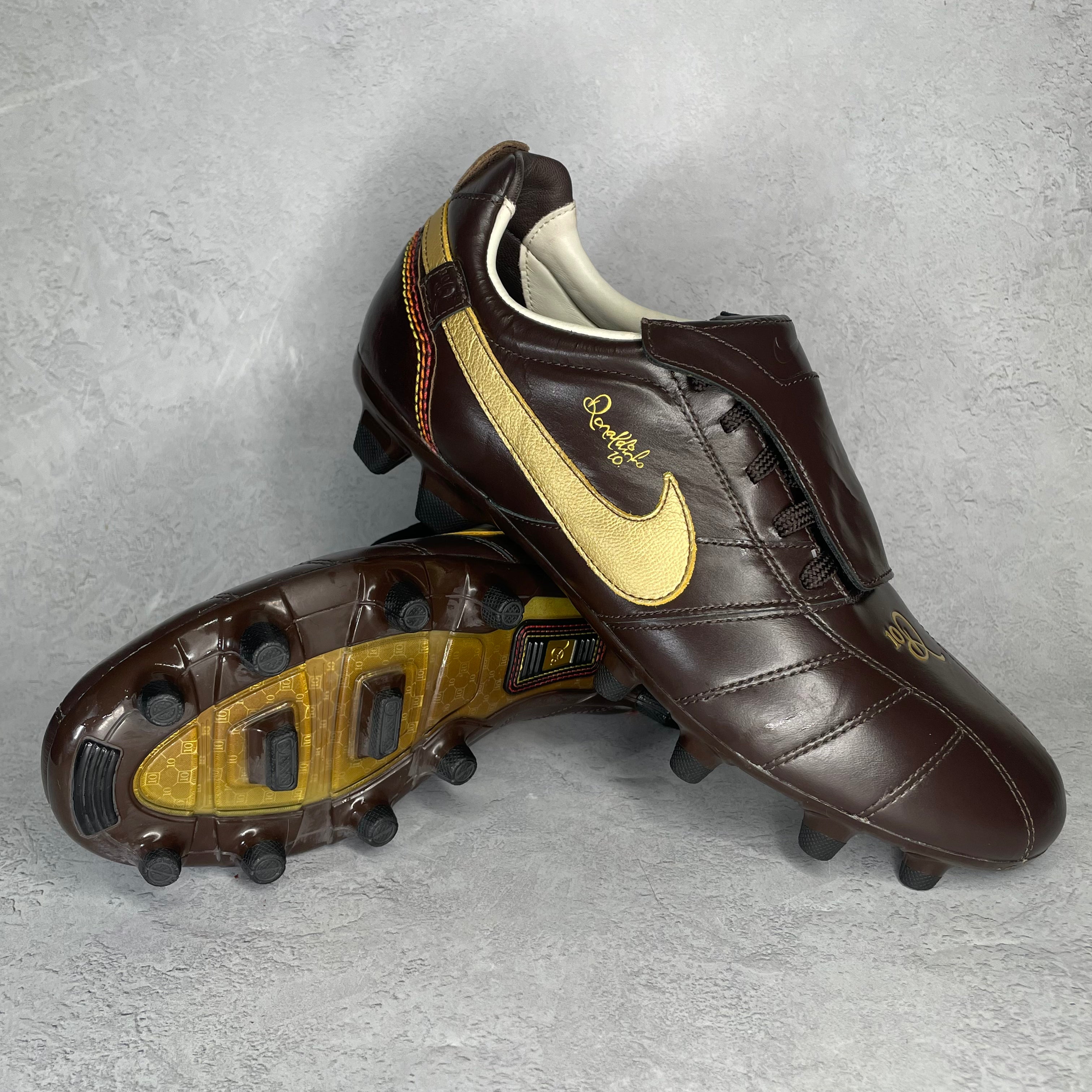 Nike Tiempo Ronaldinho FG – Premier Boots