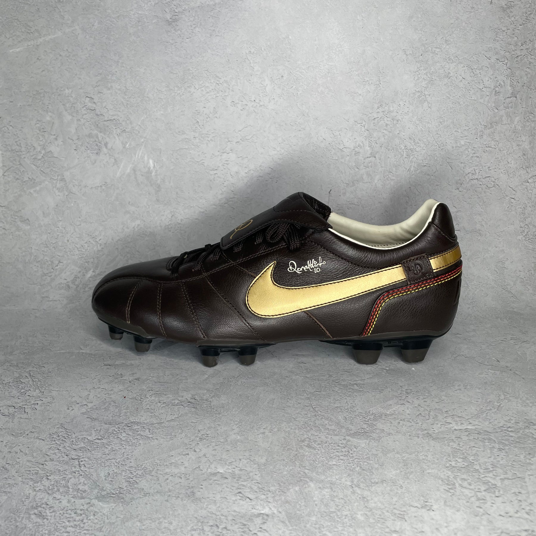 Ronaldinho tiempo sales